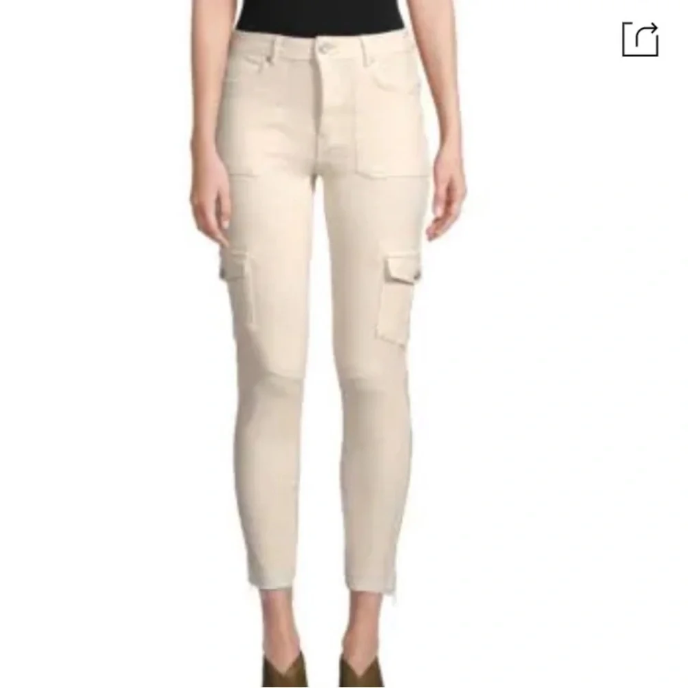FREE PEOPLE Cream Colored Cargo Skinny Jeans With Raw Hem Size 27
